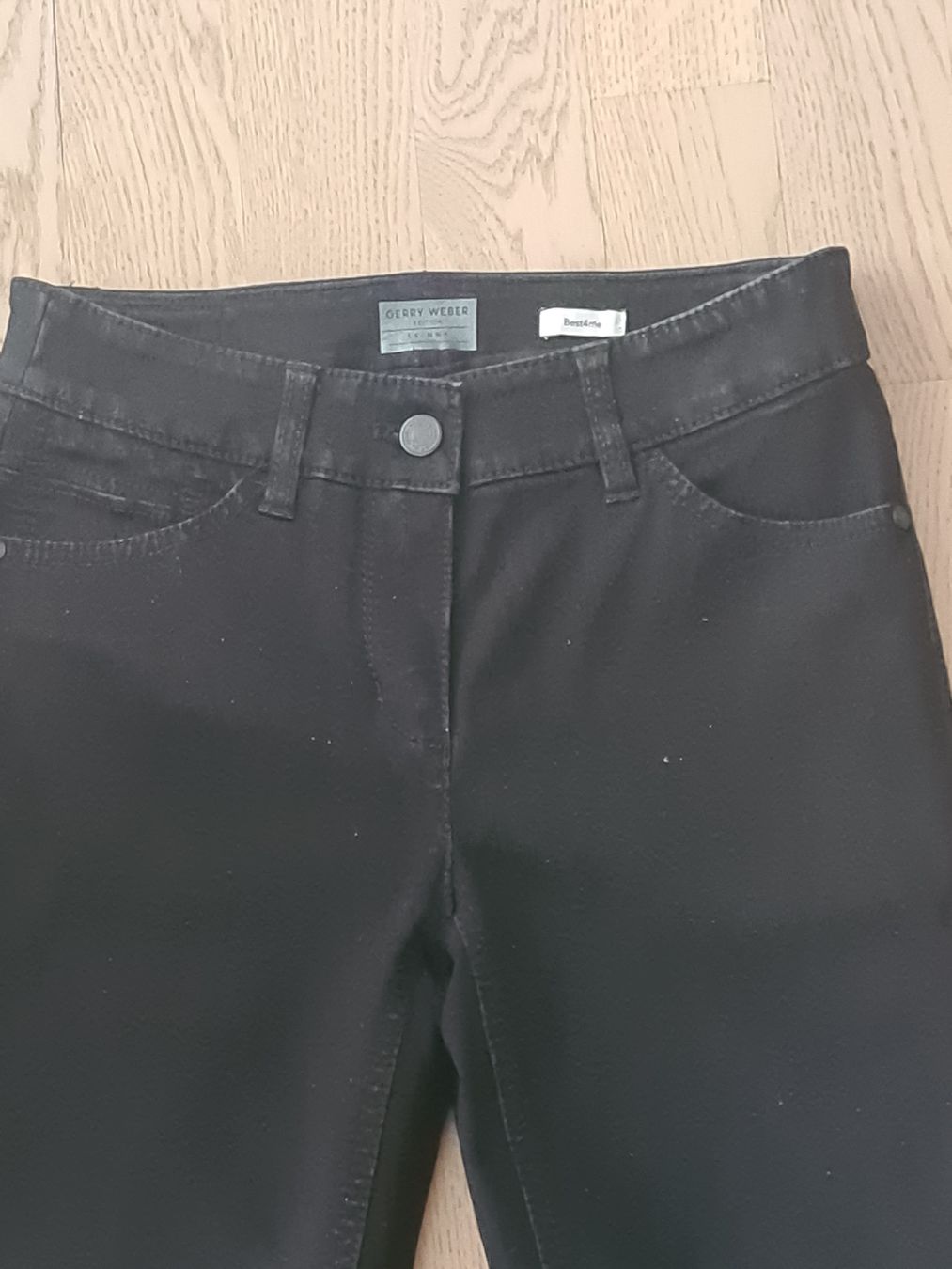 Gerry Weber Jeans: Gerry Weber Jeans Schwarz Gr. XS – Usato da Steinen venduto da turbogeiss99 5