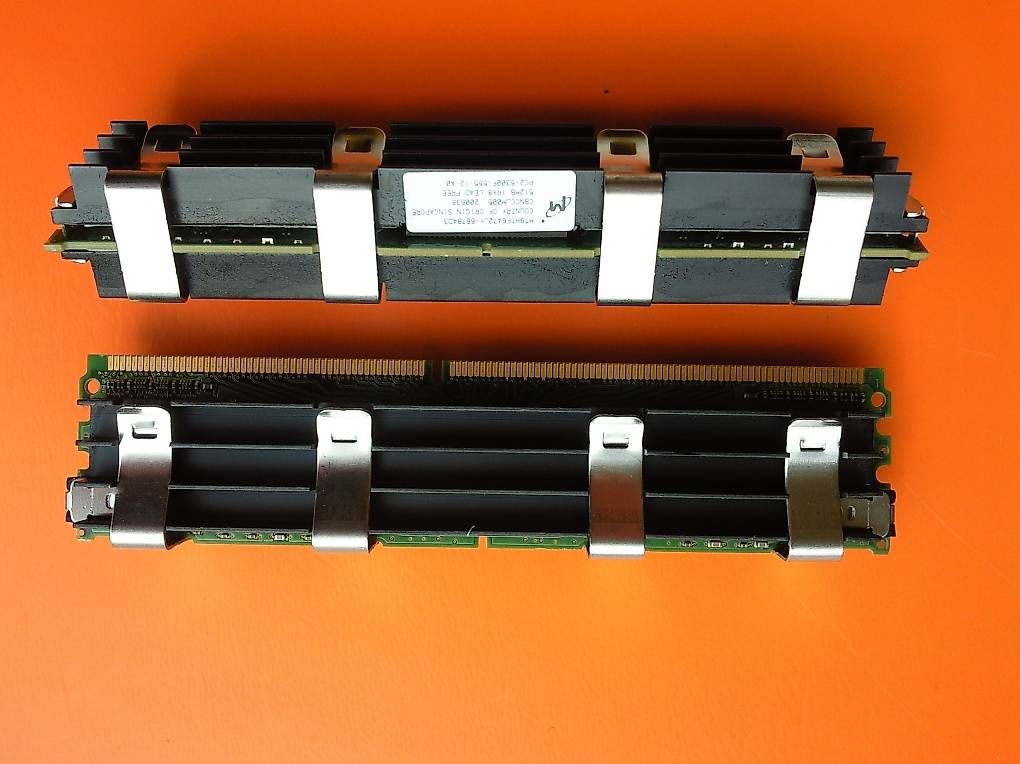 Memoria / RAM: 1GB 2x512MB Micron MT9HTF6472JY-667B4D3 – Usato da Berikon venduto da m1l3n