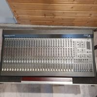 Behringer Eurodesk MX3282 / 32-Spur-Mischpult