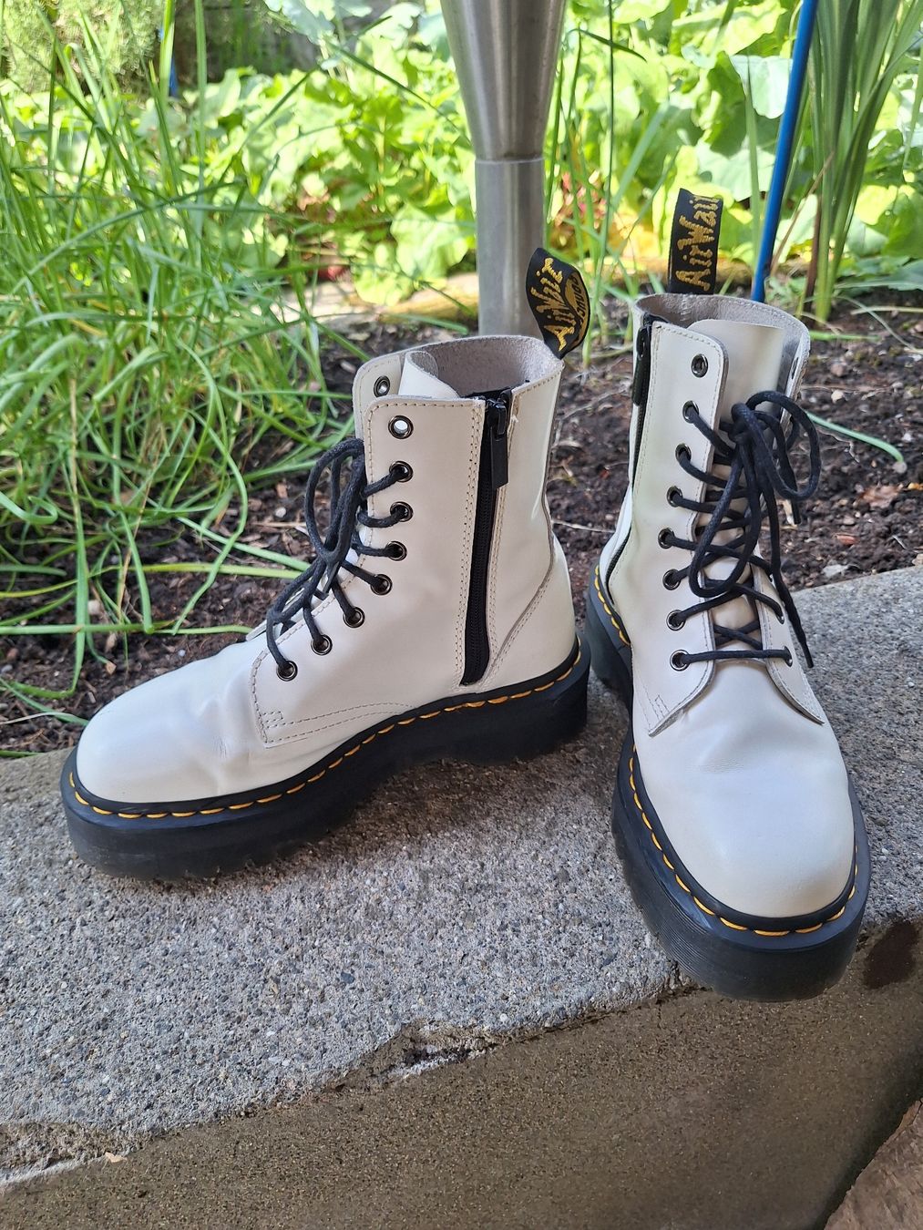 Dr. Martens Chaussures femmes: Dr Martens Jadon Weiss – D'occasion à Teufenthal AG par boebe071