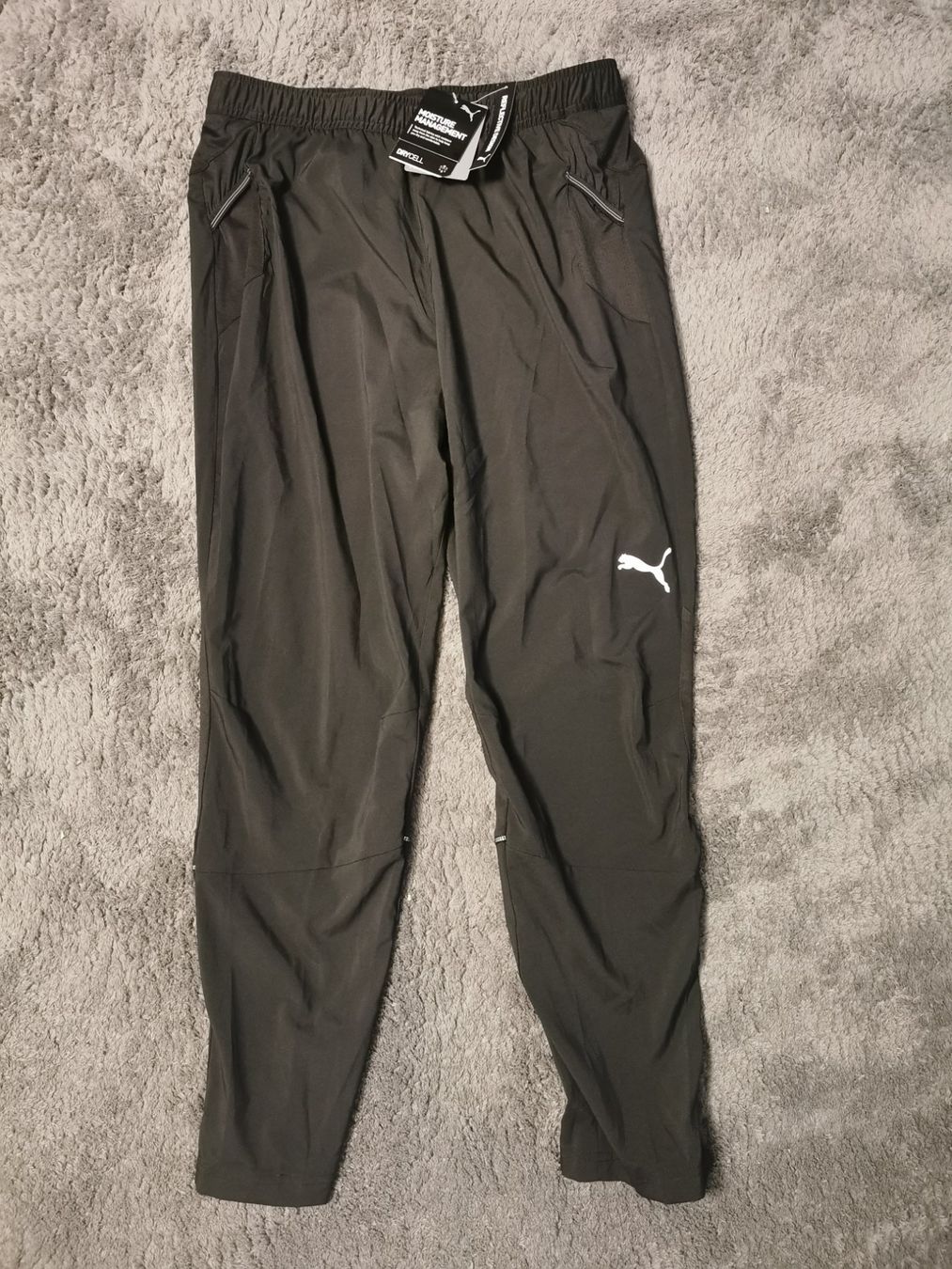Puma Pantaloni: Puma Sporthose Gr. M, Neu mit Etikett – Nuovo (secondo la descrizione) da Gunzgen venduto da 0Aurin0