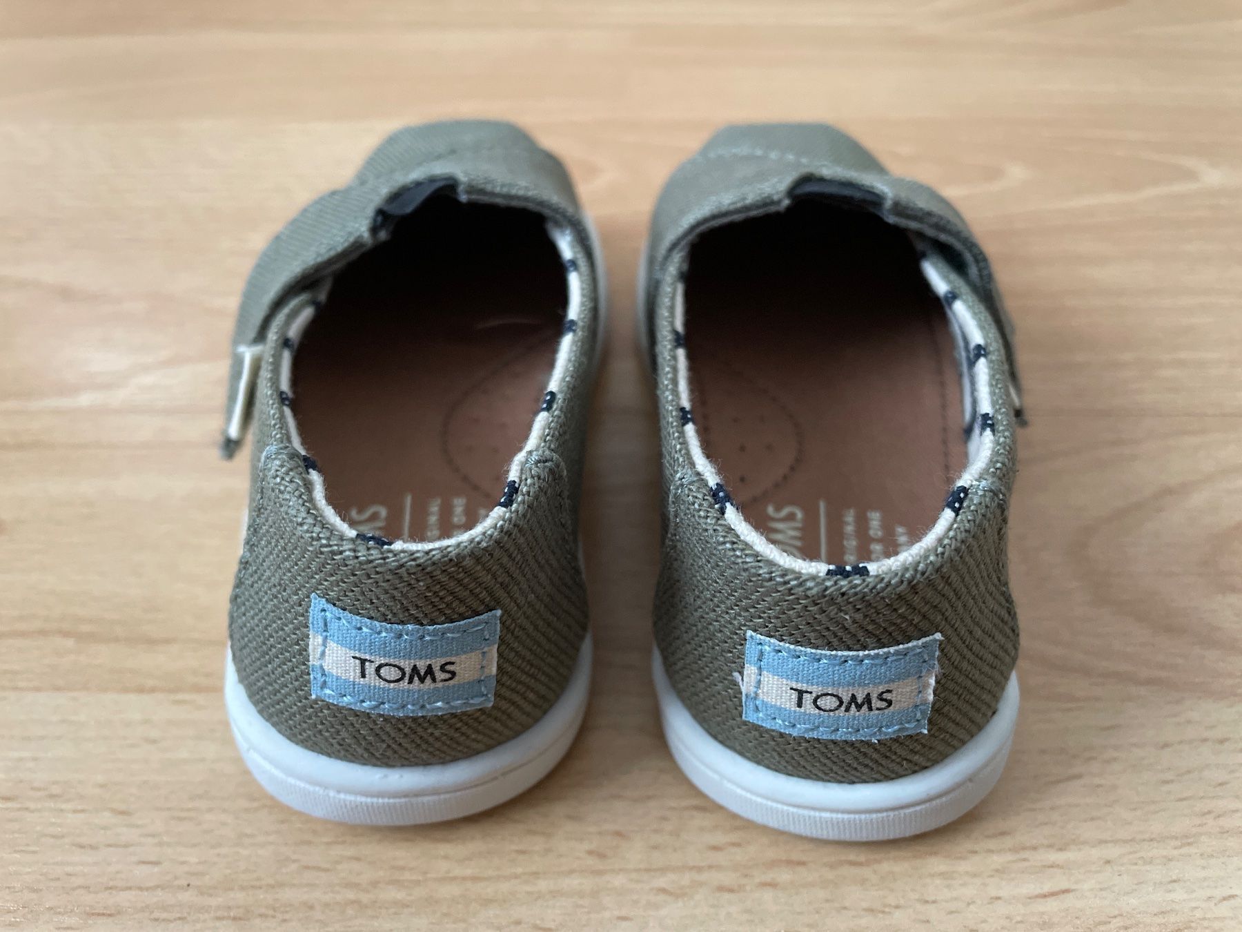 Toms Scarpe per ragazzi: Espadrilles von Toms Gr. 22 NEU – Nuovo (secondo la descrizione) da Waltenschwil venduto da hansnine 2