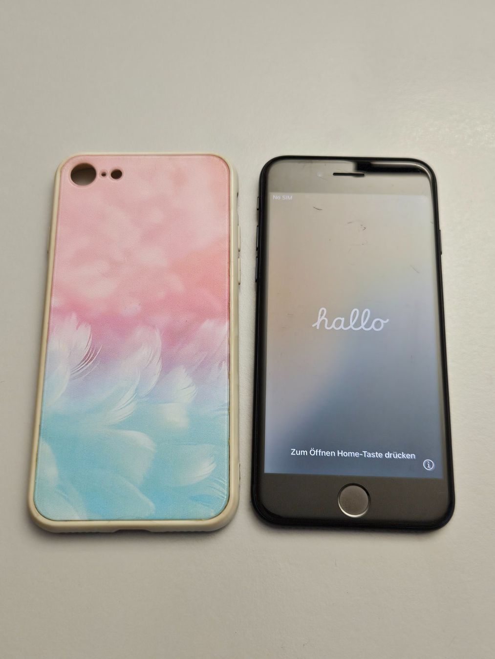 Apple Telefoni cellulari / Smartphones: iPhone SE mit 64GB in gutem Zustand – Usato da Hinwil venduto da 97 8