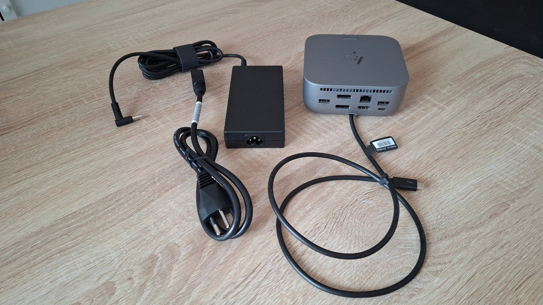 Hewlett Packard Docking station: HP Thunderbolt 4 100W G6 Dock – D'occasion à Lützelflüh-Goldb par Procyon7.pk