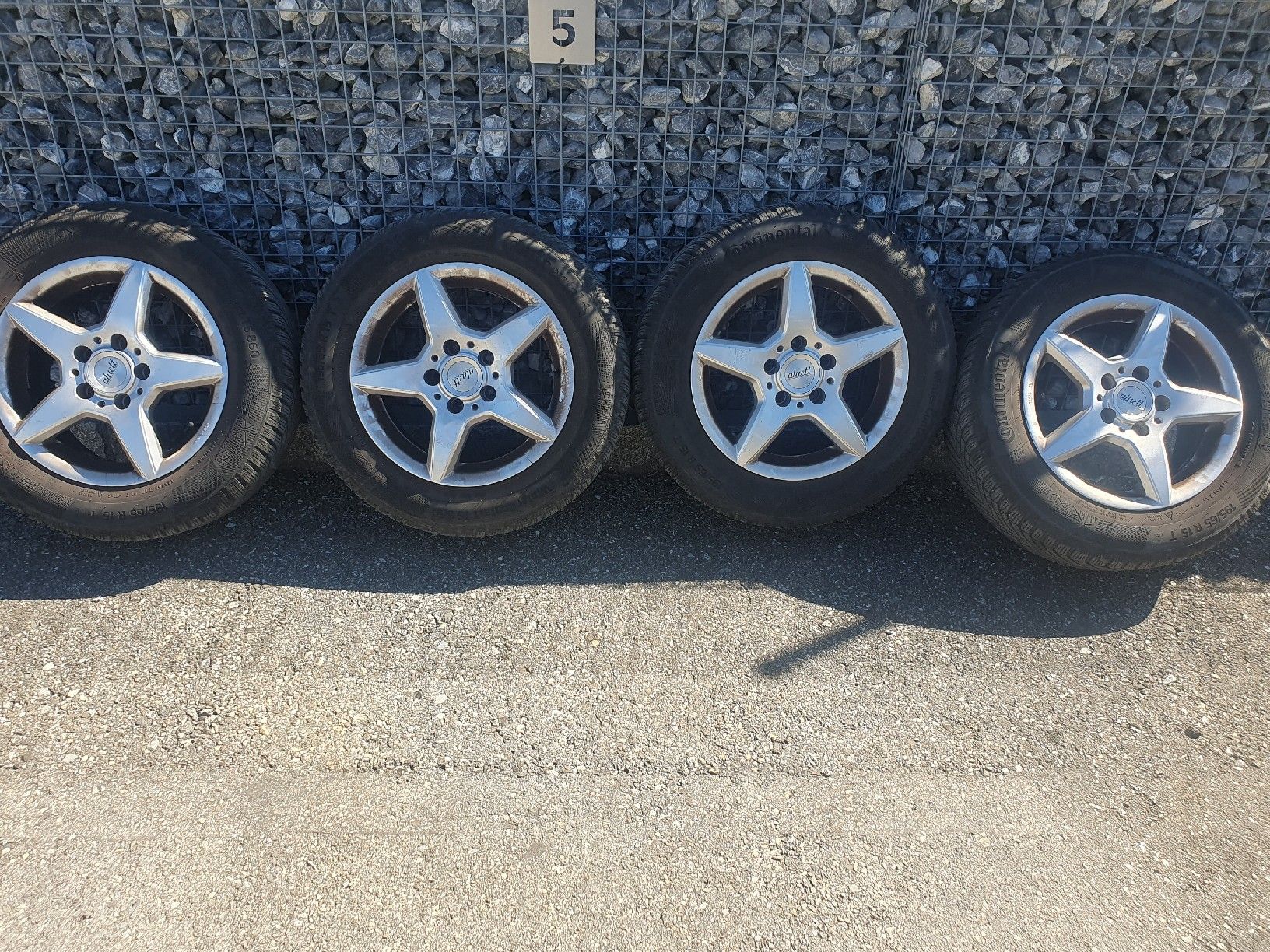 Volkswagen Jantes: Allufelgen Golf 5 – D'occasion à Zizers par _ATILLA_