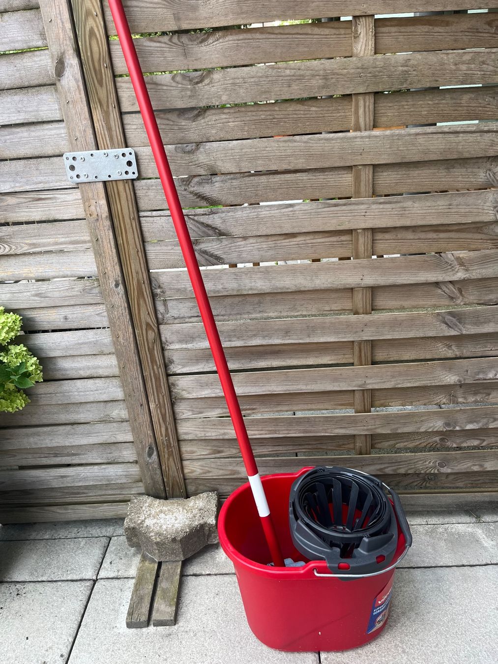 Autres articles pour la maison: Vileda Supermocio Eimer mit Schleuderaufsatz rot gebraucht – D'occasion à Zürich par rei_26h7 1