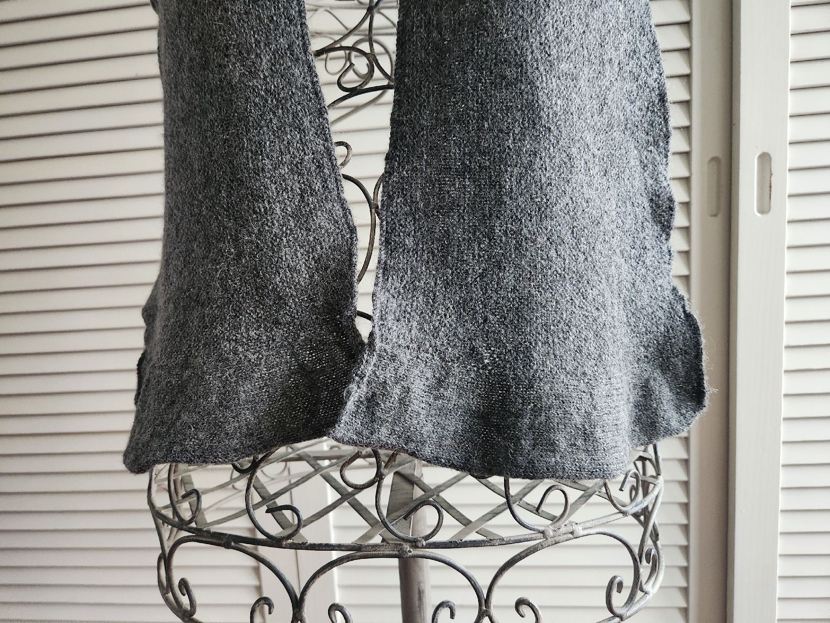 Foulard & Sciarpe: Écharpe grise en laine – Usato da Lausanne venduto da man_rw9q 3