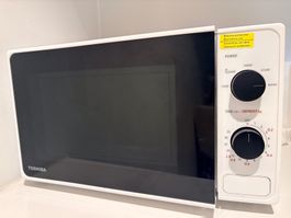 Toshiba MM2-MM20PF(WH) microwave oven, new