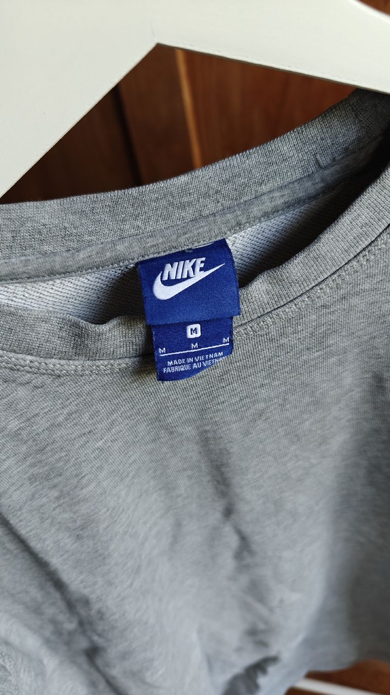 Nike Maglioni & Felpe: Nike Pullover, Grau, Grösse M – Nuovo (secondo la descrizione) da Rüedisbach venduto da Wuethis-Fb1212 1