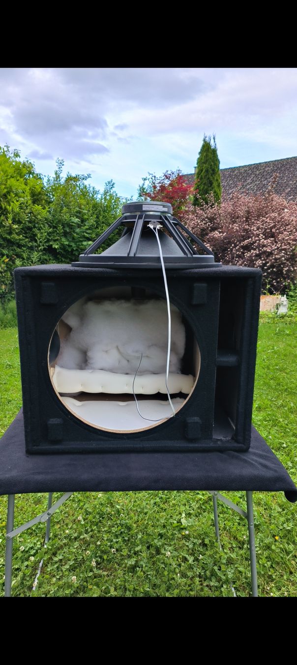 Wharfedale Casse acustiche: Subwoofer Wharfedale pro 18" – Usato da Langenthal venduto da Rock-Racer 2