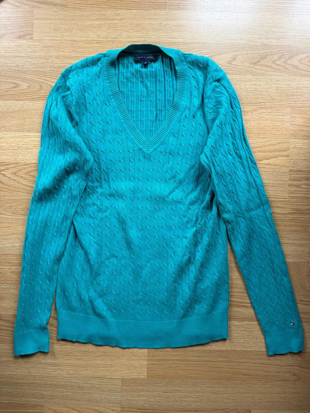 Tommy Hilfiger Lotti di vestiti: Tommy Hilfiger Pullover Grösse M – Usato da Zürich venduto da ttmgybta 3