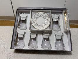 Teeservice 18-teilig Gläser Untertassen Löffel neu