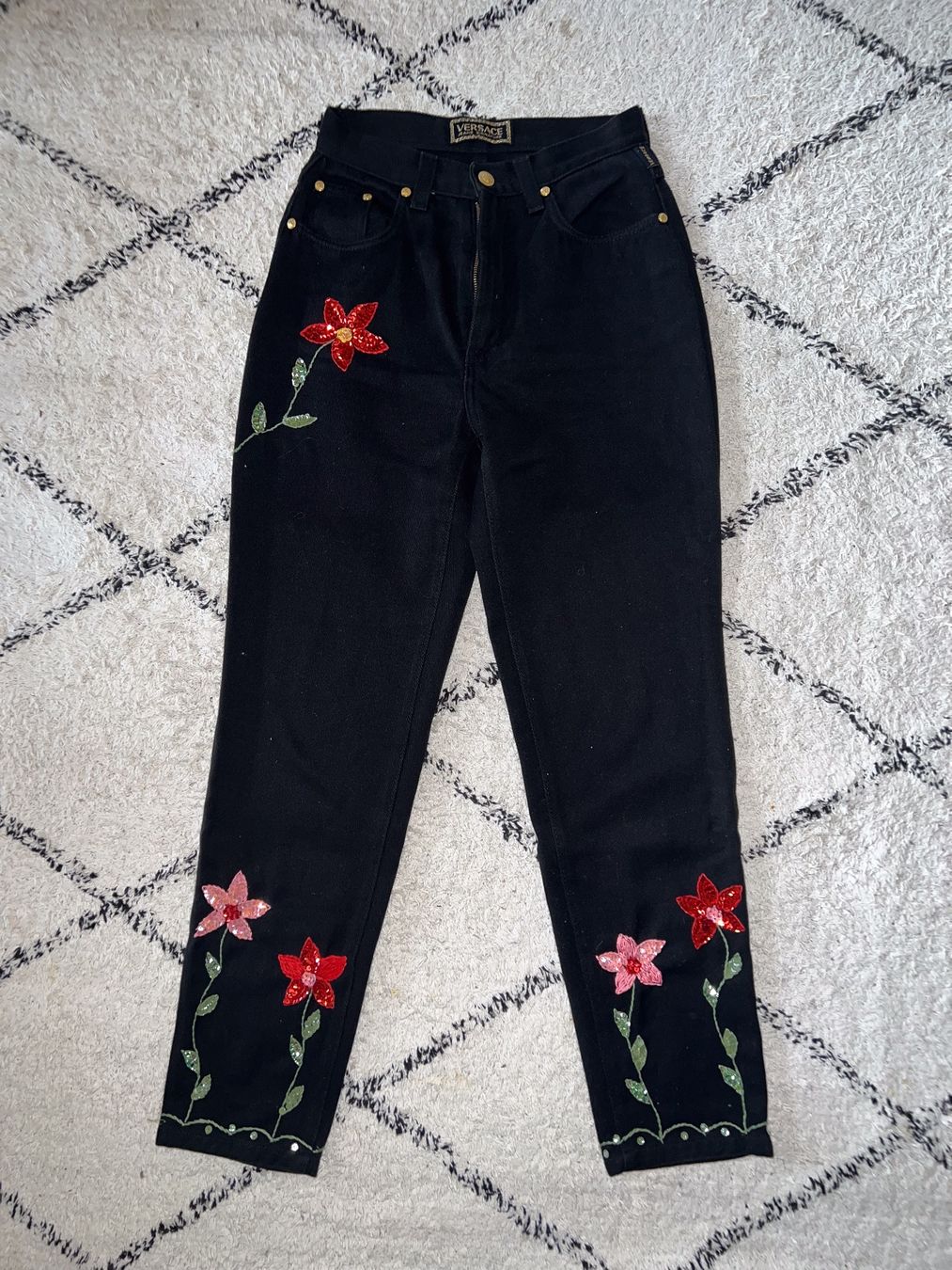 Versace Jeans: Versace Vintage Jeans – Usato da DÜRNTEN venduto da marlene83