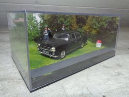 Altaya 1:43 Diorama Classic Car Peugeot 403