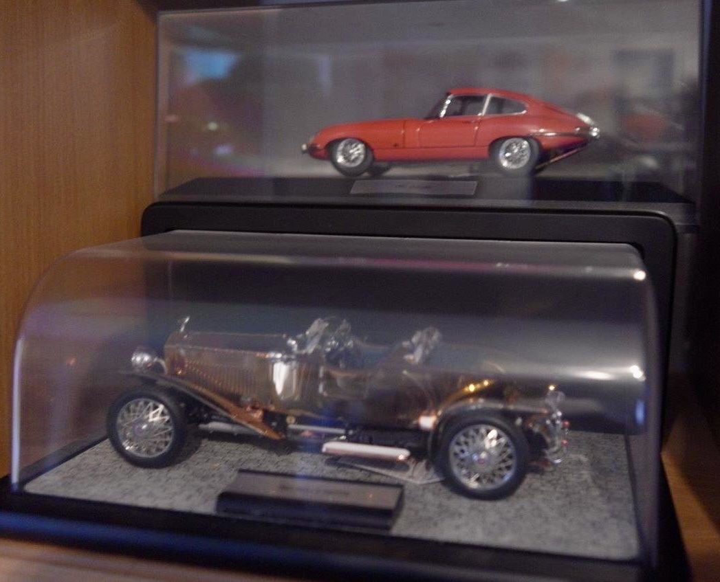 Franklin Mint Modellini d'auto: Franklin Mint Oldtimer Modellautos 18stk 1:24 bugatti jaguar – Usato da Brugg AG venduto da Schlumpf1962