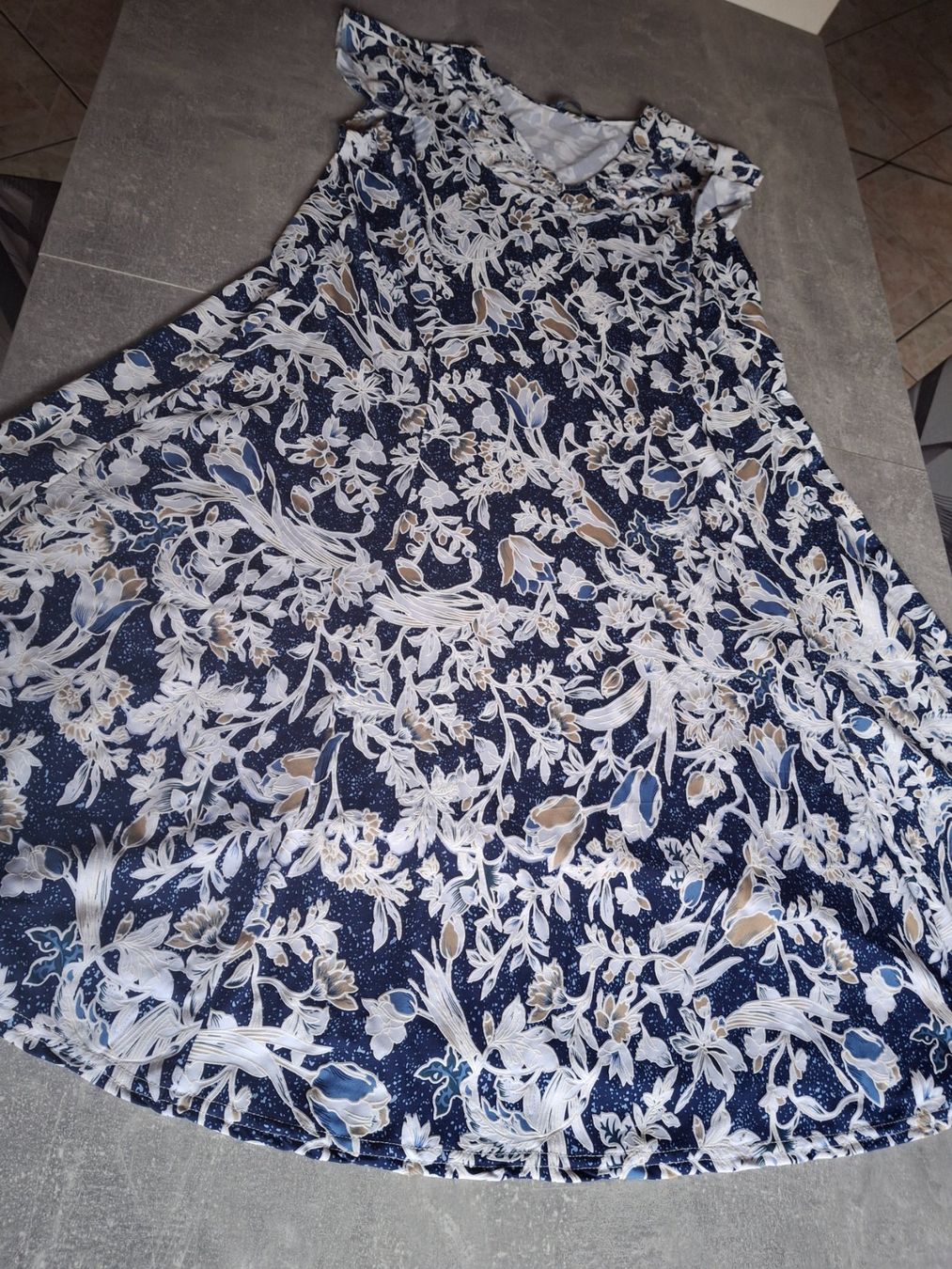 Vestiti: Robe taille 46/48 marque Vetistyle – Usato da Villiers venduto da san_jn5w 4