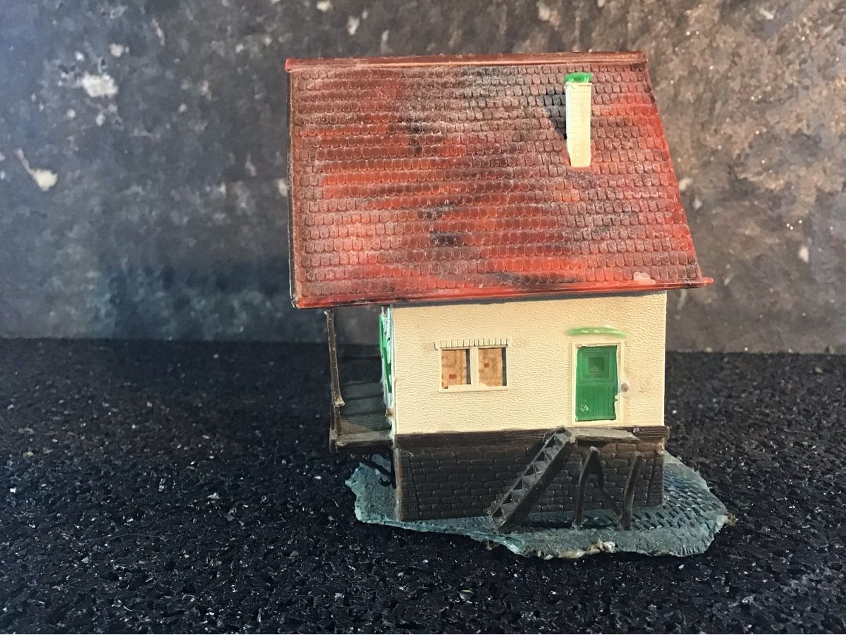 Kit di modellismo & Modellini statici: MODELL GEBÄUDEHAUS – Usato da Männedorf venduto da Spezial-Modelle 1