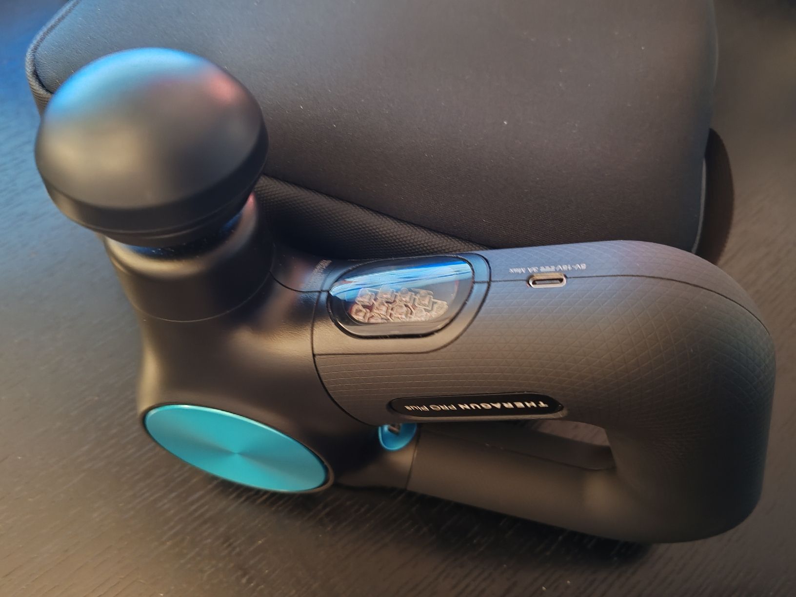 Therabody Dispositivi per massaggi: Therabody Theragun Pro Plus - Neu – Nuovo e nell'imballaggio originale da Bern venduto da PrettyGood 7