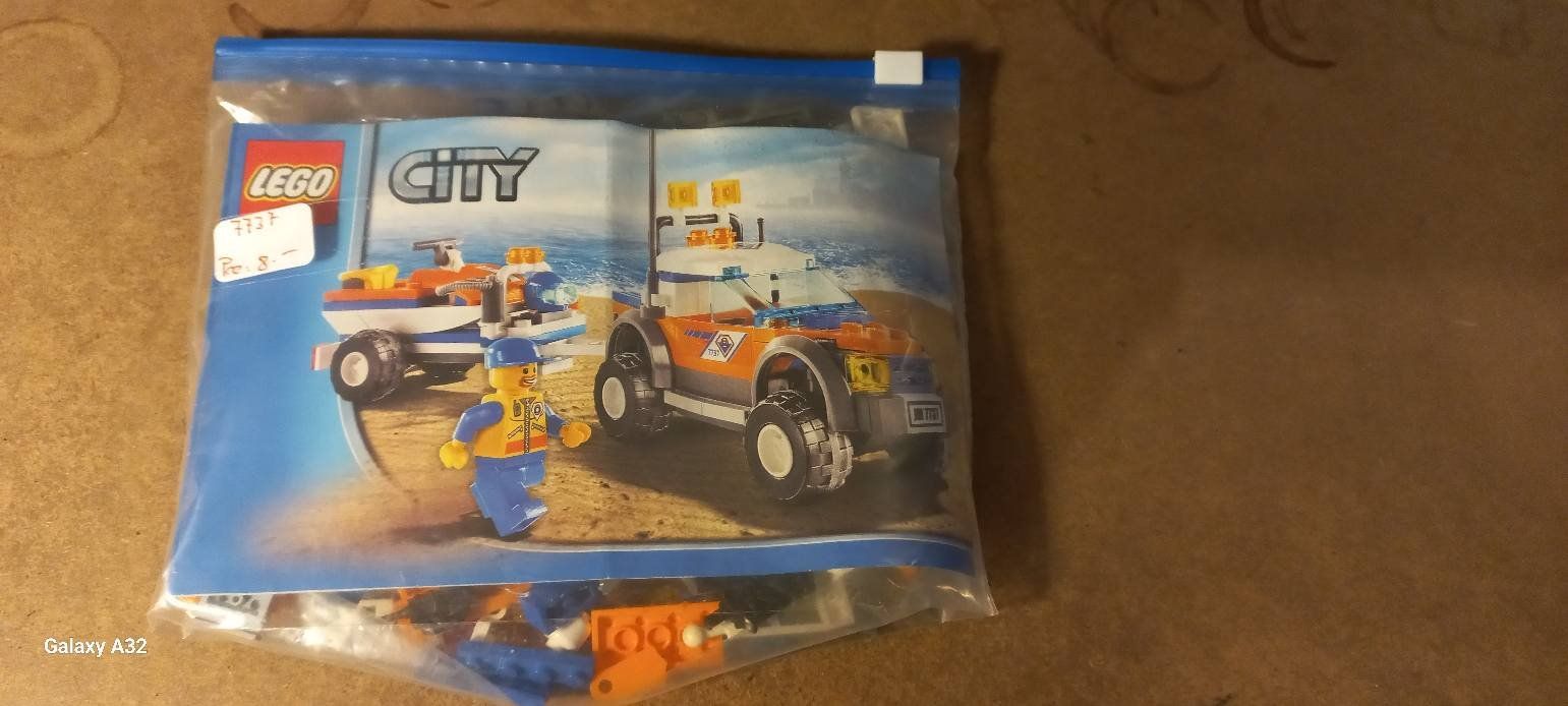 Lego Giocattoli: Set Lego City 7737 – Usato da La Tour de Trême venduto da Startjouet