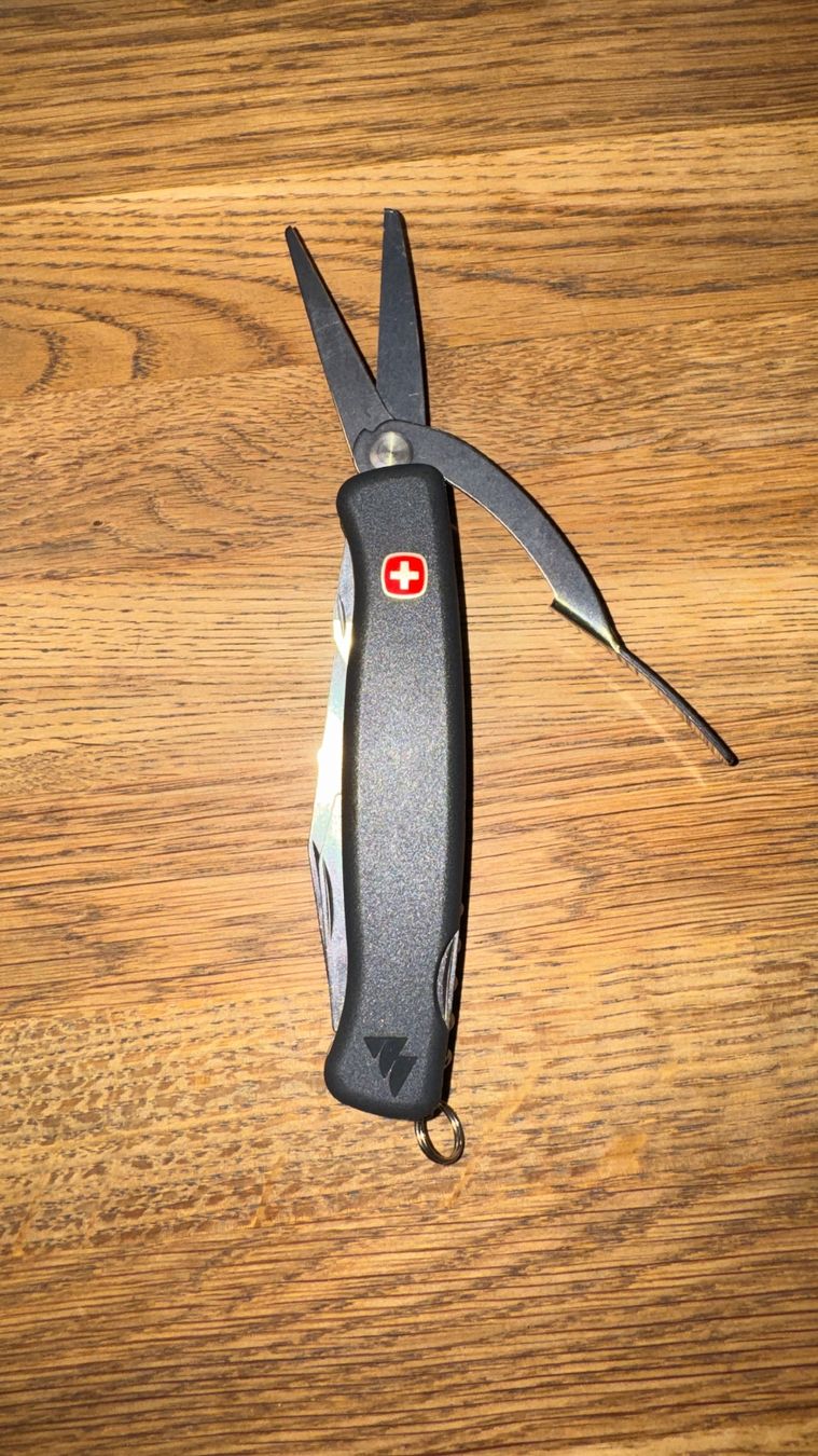 Wenger Coltelli tascabile: Wenger Sackmesser mit Schere Seltenes Modell Fabrikneu – Nuovo e nell'imballaggio originale da Burgdorf venduto da Catbagger64 3