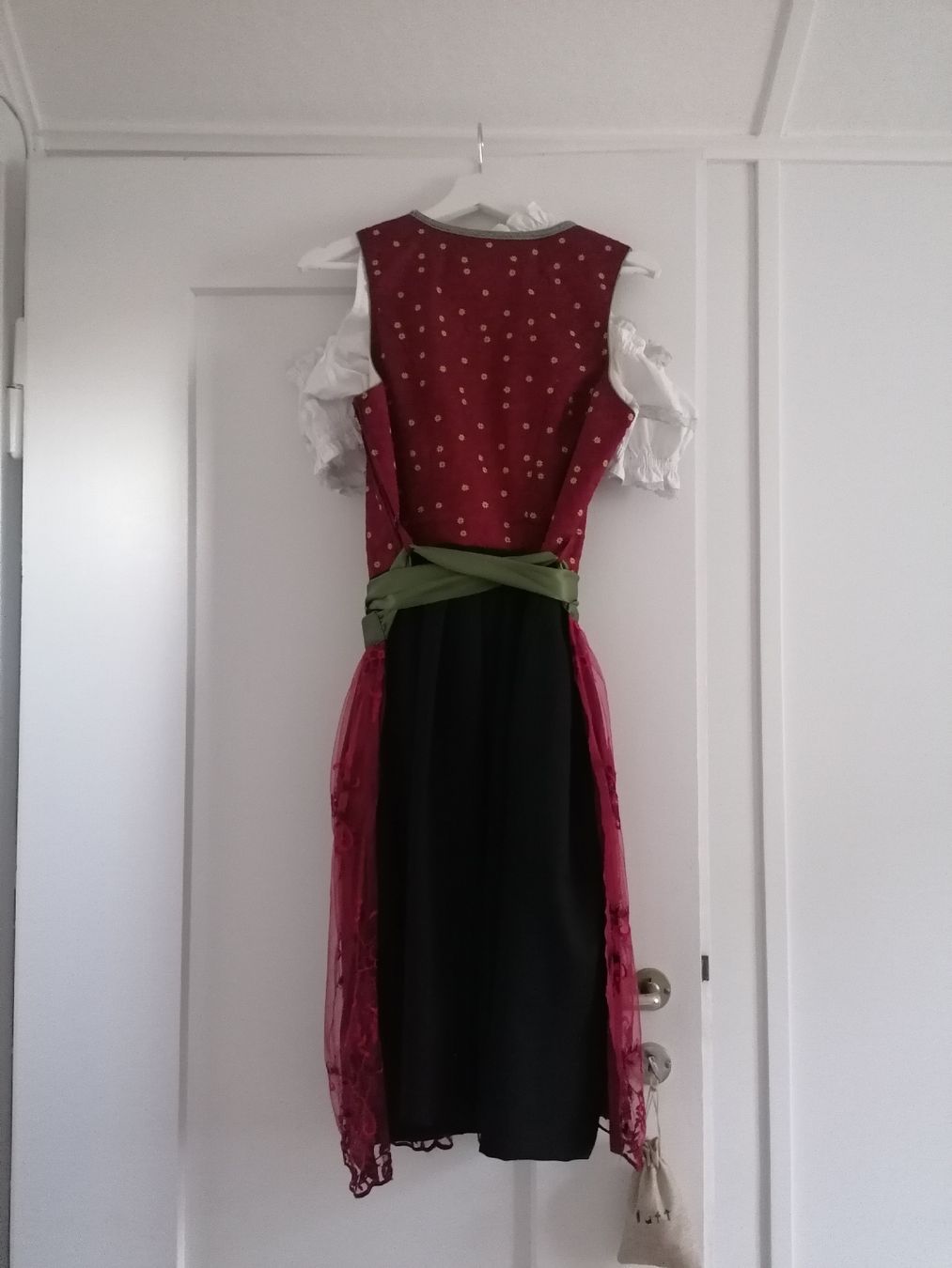 C&A Vestiti: Dirndl Landhaus – Usato da Trubschachen venduto da MarciaHo 1