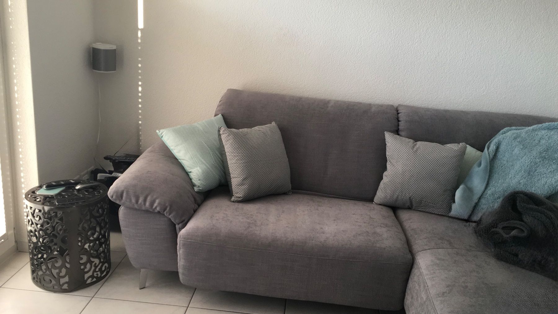 Sofas: Ecksofa Stoff kieselgrau mit Chaiselongue, gebraucht – Gebraucht aus Hägendorf von AdlerTom 2