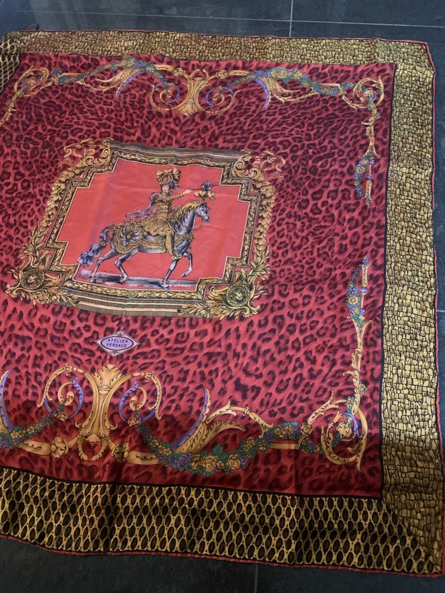 Versace Foulard & Sciarpe: Gianni Versace Foulard – Usato da Bergdietikon venduto da zor_856j 2