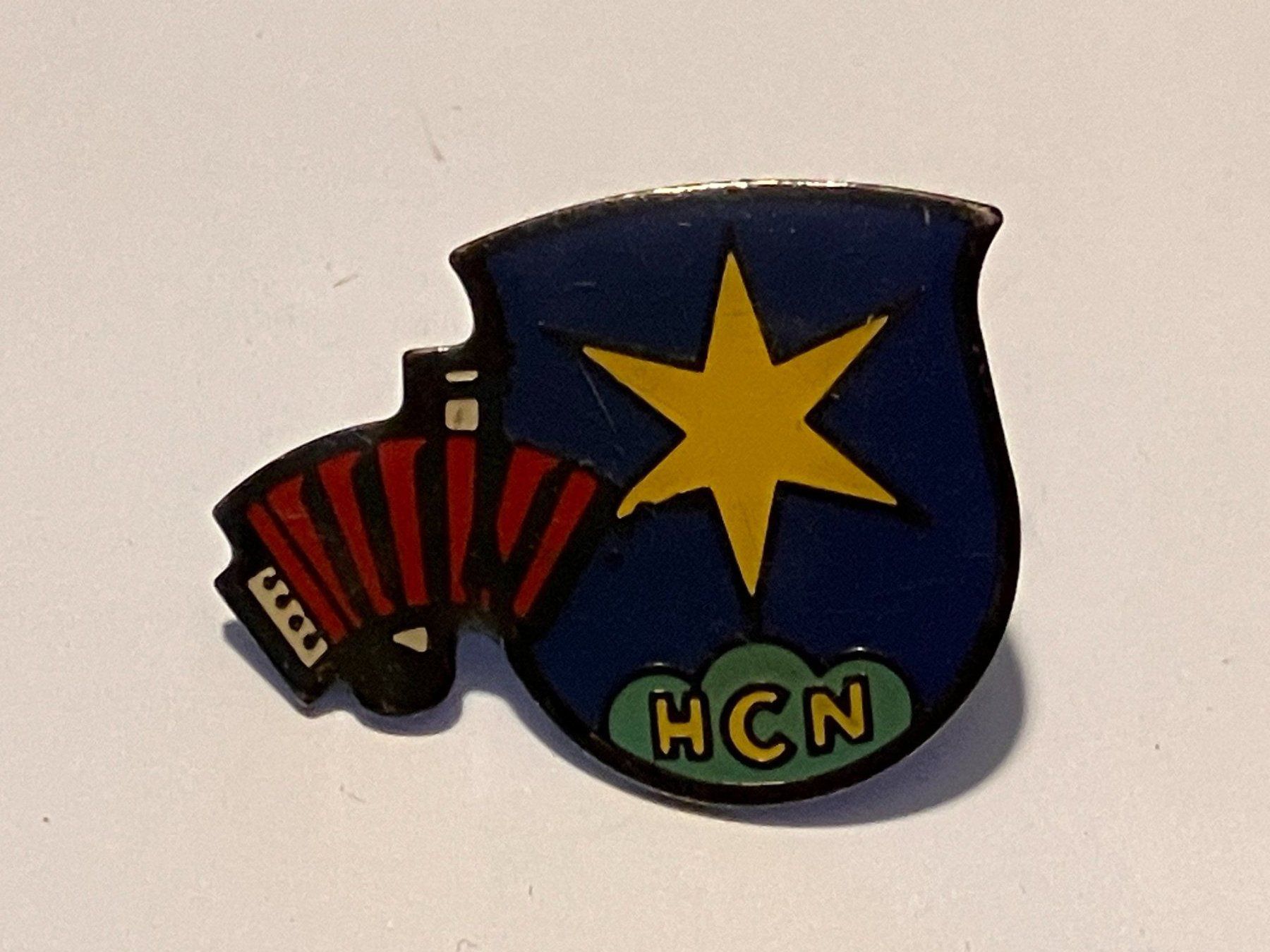 Placchette & Badge: 1 Pin HCN – Usato da Basel venduto da djwwpp