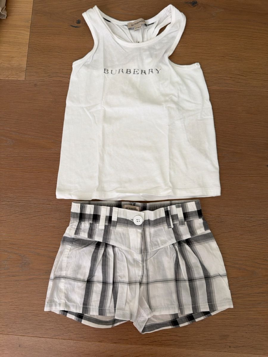 Burberry Lotti & Set di vestiti: Ensemble Burberry 6 J. – Usato da Zug venduto da anita75