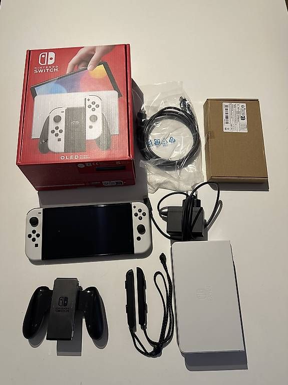 Konsolen: Nintendo Switch OLED + 512GB Speicherkarte – Gebraucht aus Olten von sar_975n