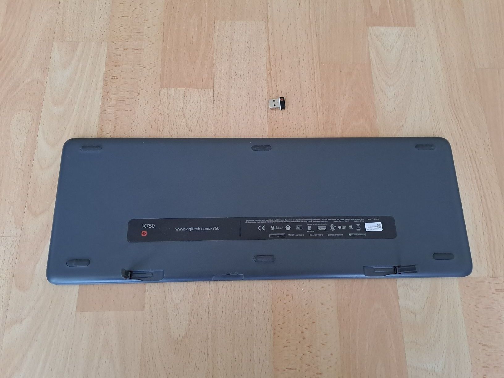 Logitech Tastaturen: Logitech K750 Solar Wireless Tastatur mit Unifying-Receiver – Gebraucht aus Schaffhausen von  3