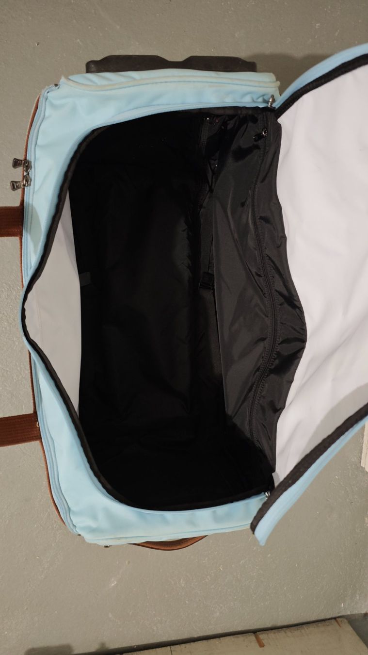 Longchamp Valigie: Longchamp Le Pliage Reisetasche mit Rollen, hellblau – Usato da Zürich venduto da Kybele25 8