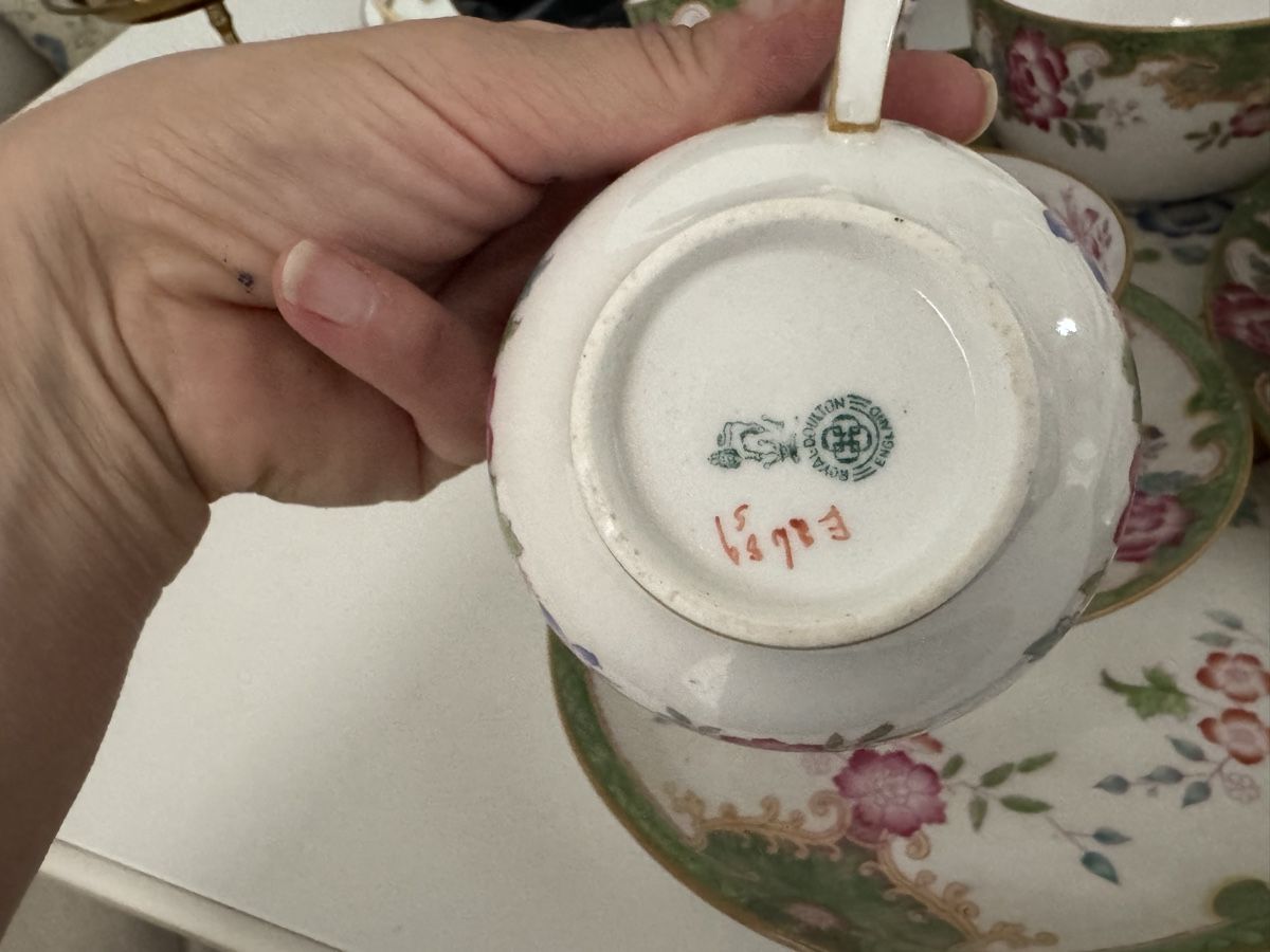 Set di piatti: Antikes Teeservice 13-teilig, Royal Doulton, Temple, top – Usato da Vaduz venduto da Greenturtle 1