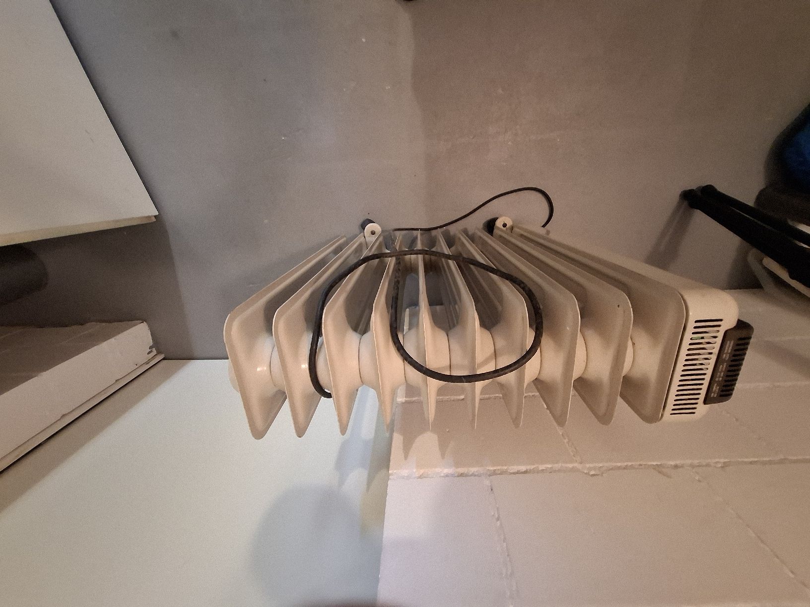 Radiatori: Heizkörper, Radiator, Ölradiator – Usato da Luzern venduto da wvg_lt6m 2