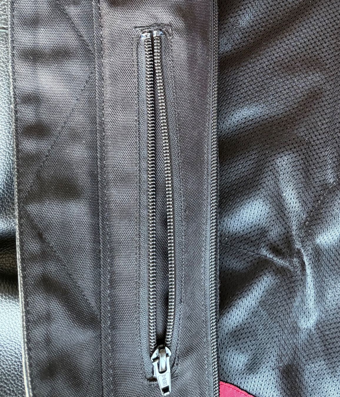 Indian Motorcycle Giacche: Indian Men's Beckman Jacket, Black – Usato da Kriens venduto da petrol_head 2