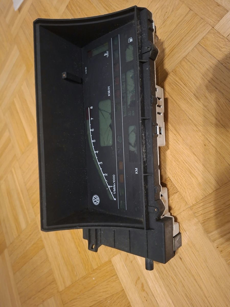 Volkswagen Alle Autoersatzteile: Tacho Digifiz VW Golf 2  – Gebraucht aus Zürich von lam_pj9h 2