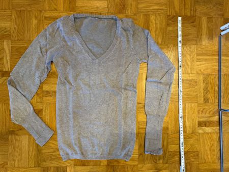 Damen Pullover V-Ausschnitt grau Gr. 34