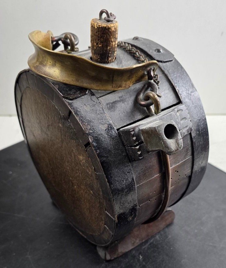 Bottiglie: Holzflasche Fässlein Feldflasche mit Monogramm – Usato da Flums venduto da Flumsantik 2