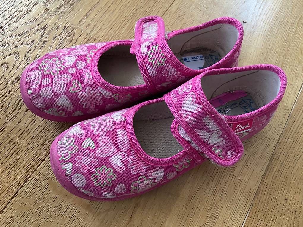 Schuhe für Mädchen: Beck Hausschuh Gr. 31 – Gebraucht aus Obfelden von SabrinaH010203