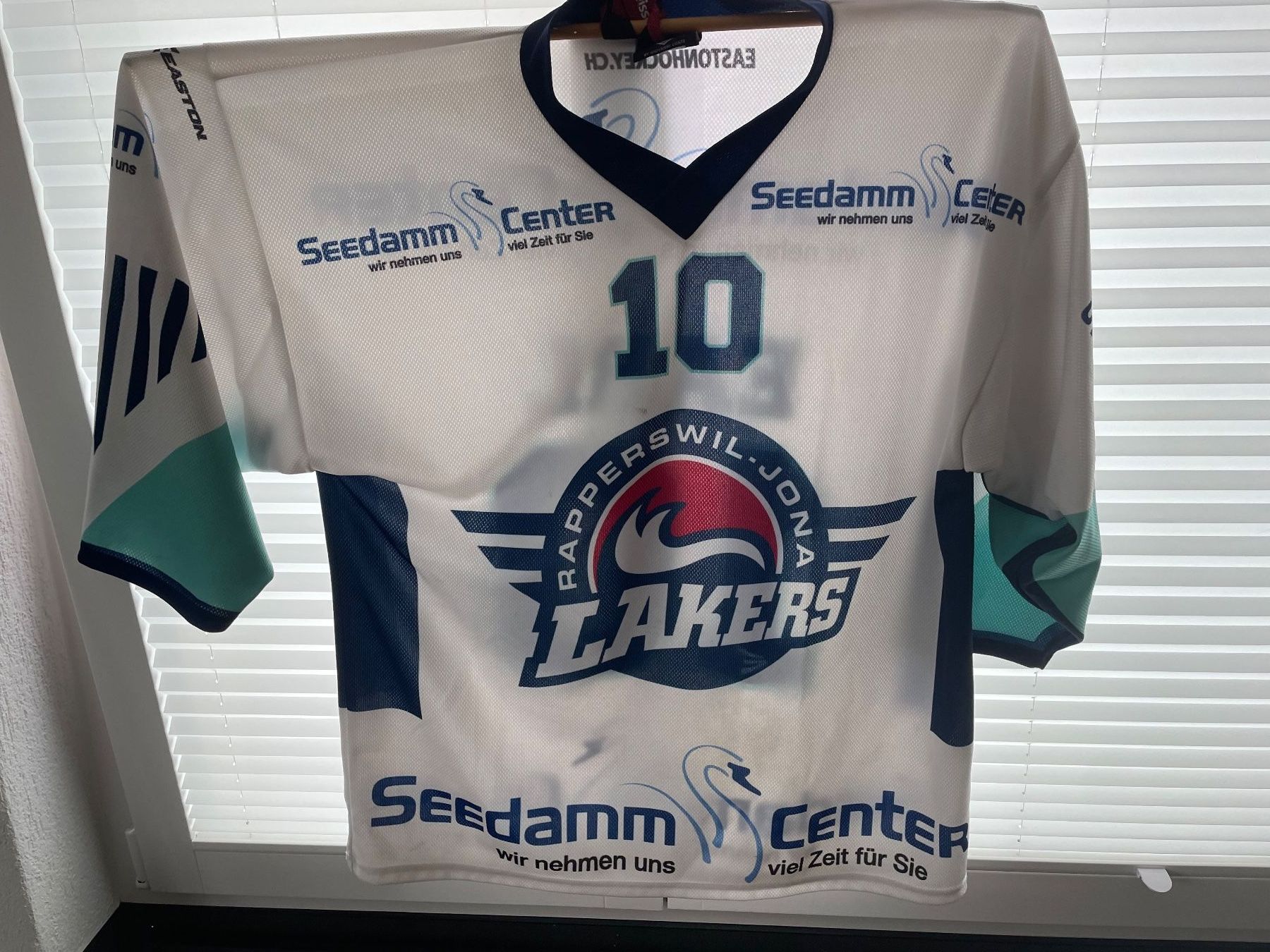 Canottiere & Pantaloni: Eishockey Trikot – Usato da Hünenberg venduto da bahnsidi