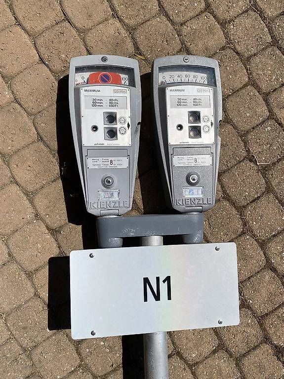 Registratore di cassa: 2 Parkuhren der Stadtpolizei – Usato da Günsberg venduto da Peso1 1