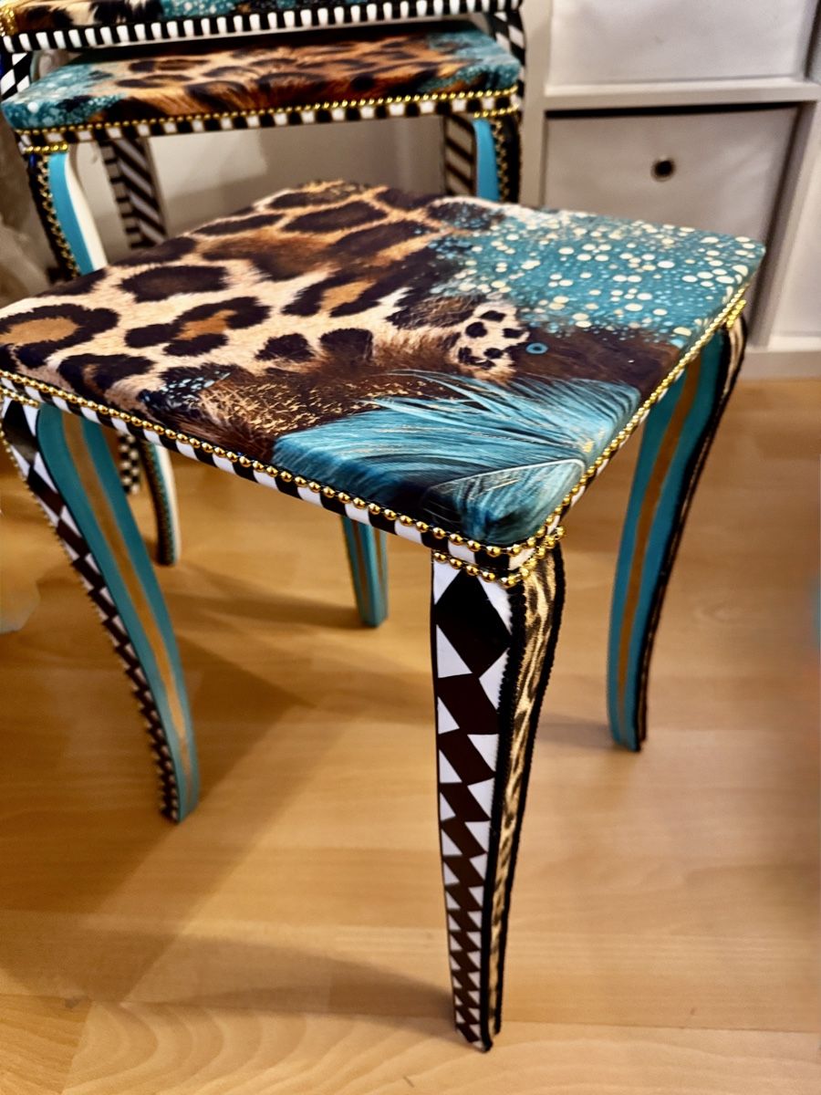 Set di tavolo e panche: Einzigartige Satztische, 3er Set, Leopardendesign, Top! – Usato da Niederurnen venduto da Chanel40 9