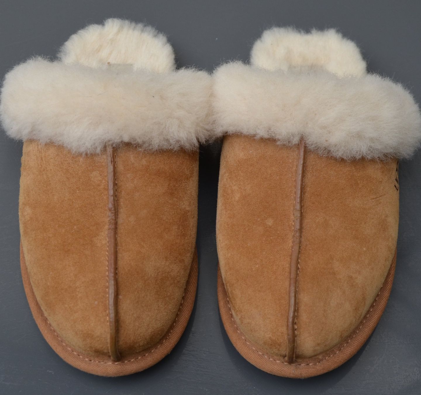 Ugg Scarpe da donna: UGG Scuffette II .37 Hausschuhe / pantoufles – Usato da Collonges venduto da arashee 5