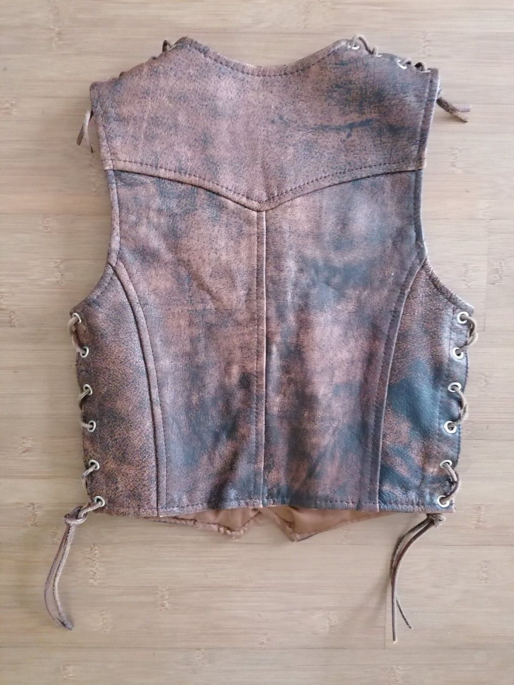 Gilets & Westen: Leder Gilet Grösse XS – Gebraucht aus Schötz von Gisre 1