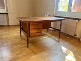 KOFOD-LARSEN. Schreibtisch aus Teak / Danish Design