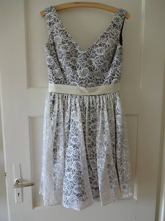 Kleider: Elfenbeinfarbenes Hochzeitskleid / Kleid mit Spitze – Gebraucht aus Basel von kru_m5x5 1