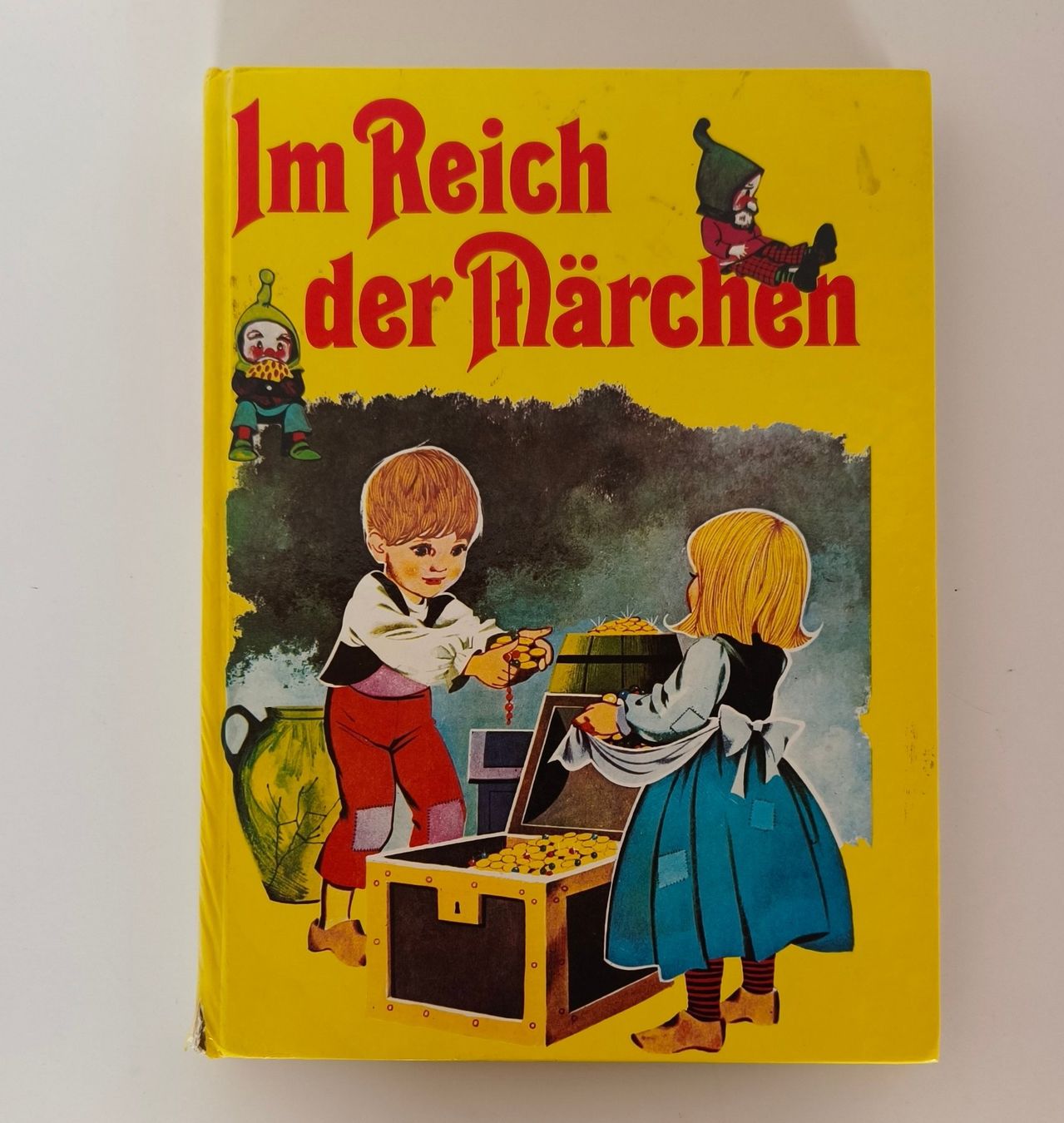 Libri: Im Reich der Märchen – Usato da Lenzburg venduto da Dani_Lenzburg
