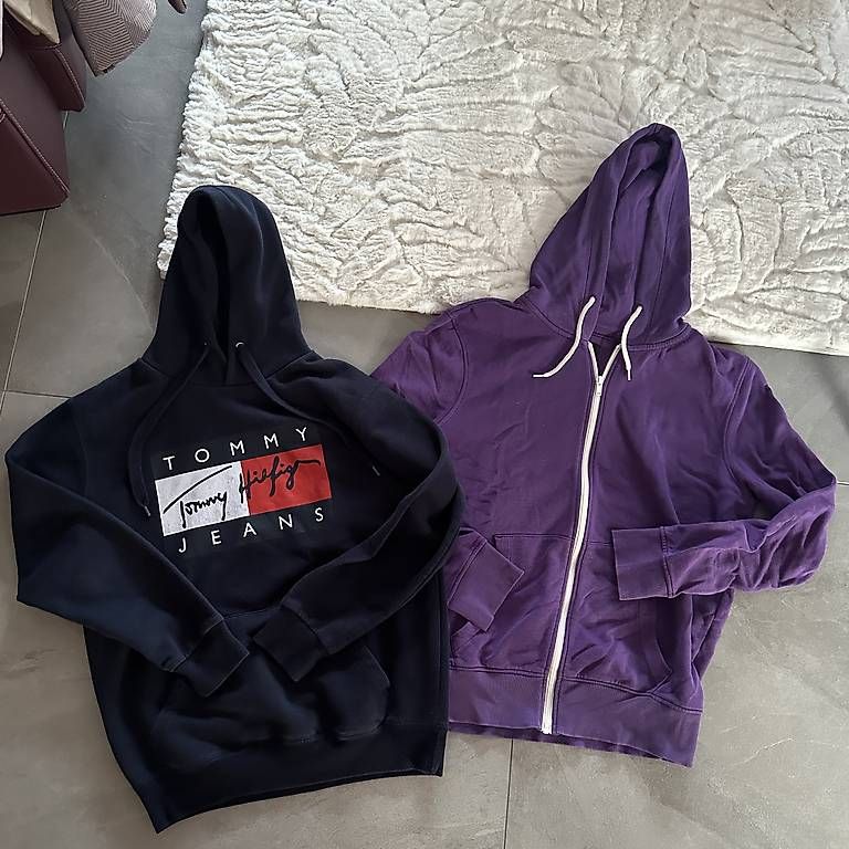 Tommy Hilfiger Pullover & Sweatshirts: Lot de 2 pull 176 :bleu Tommy hilfiger – Gebraucht aus La Chaux-de-fonds von ccjp