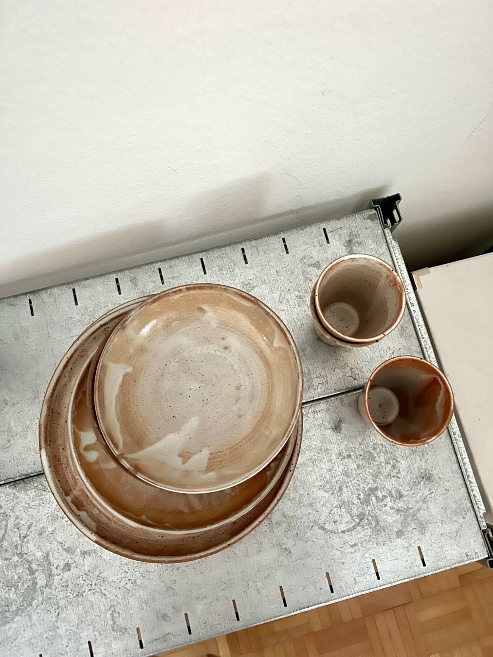 Set di piatti: Keramik Geschirr Set, handgedreht – Usato da Zürich venduto da Fiorella_Pomodoro 1