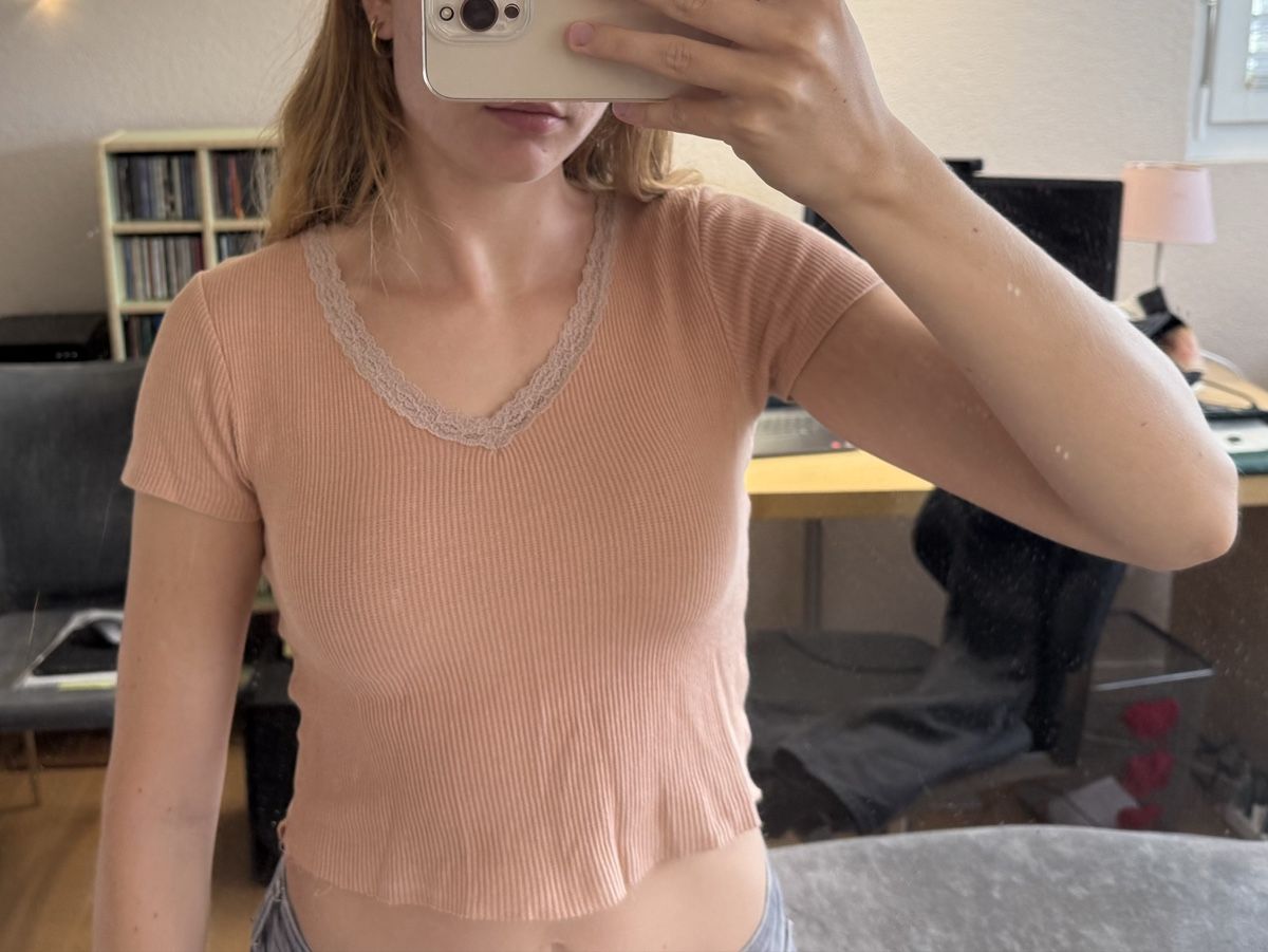 Pull&Bear T-shirt: Crop Top von Pull&Bear – Usato da Huttwil venduto da mandala123 1